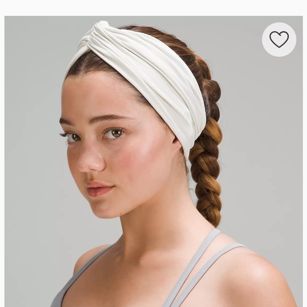 NWT-Lululemon Women’s Ribbed Nulu Twist Front Headband